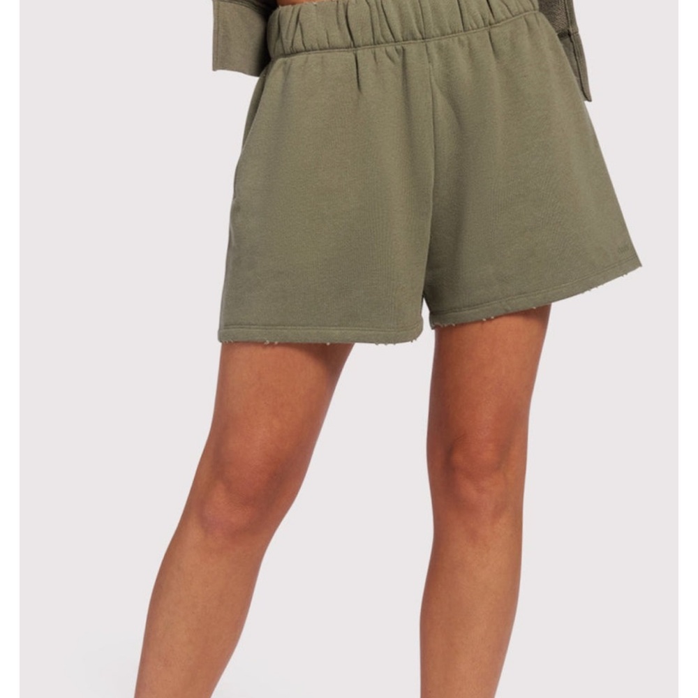 Nuuds Vintage Fleece Olive Green Short